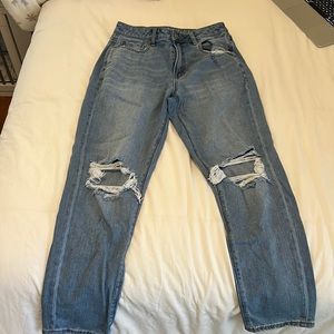 American Eagle Mom Jean